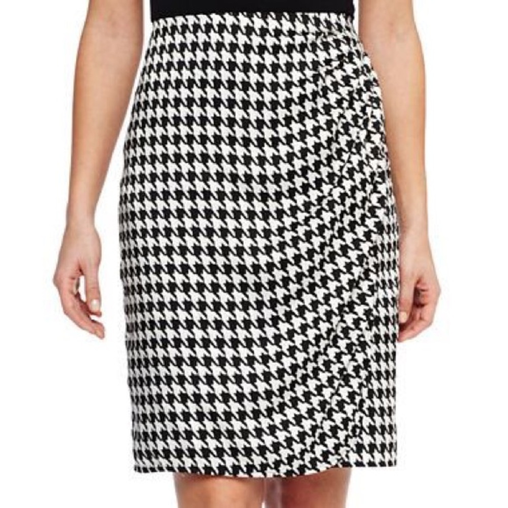 Liz Claiborne Houndstooth Skirt - Picture 2 of 6
